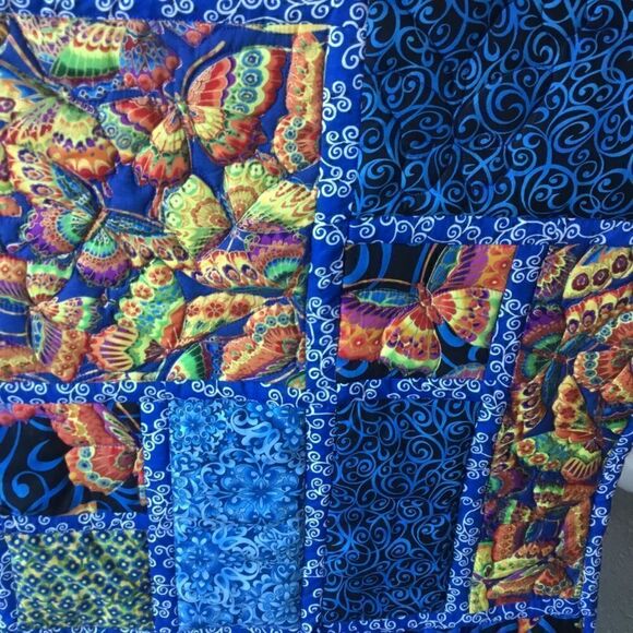 Hand Crafted Gorgeous Blue Butterflies Quilt - Picture 8 of 15